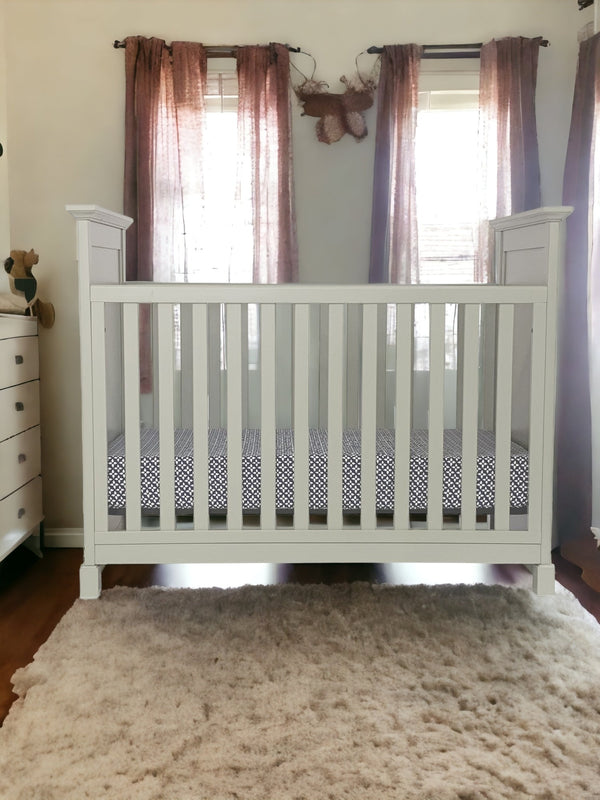 Homeroots Gray Solid And Manufactured Wood Standard Three In One Convertible Crib   530221