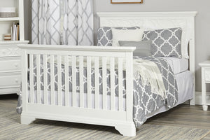 Homeroots White Solid And Manufactured Wood Standard Four In One Convertible Crib   530225