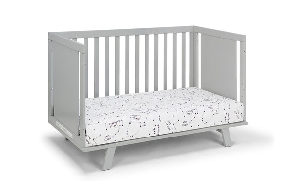 Homeroots Light Gray Solid And Manufactured Wood Standard Three In One Convertible Crib   530226