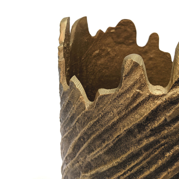 Homeroots 17" Gold Abstract Aluminum Table Vase  Aluminum 530277