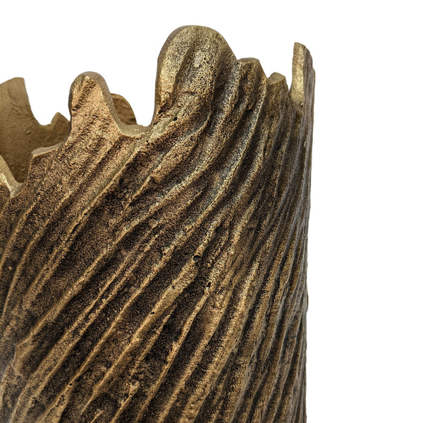 Homeroots 17" Gold Abstract Aluminum Table Vase  Aluminum 530277