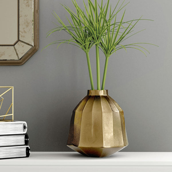 Homeroots 10" Gold Geometric Organic Stripe Round Aluminum Table Vase - Modern Decor For Stunning Centerpieces  Aluminum 530281