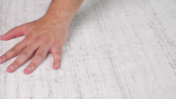 Homeroots 4' X 6' Beige Abstract Area Rug  Polyester 530523