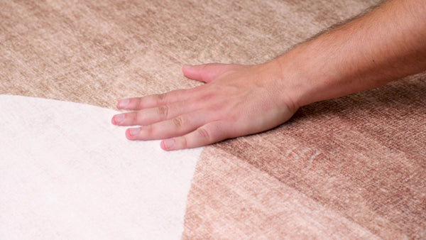 HomeRoots 5' Abstract Beige and Green Distressed Area Rug - Stylish, Durable, Perfect for Any Space! 530548
