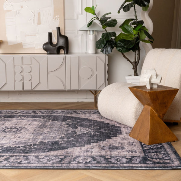 HomeRoots 5' Black and Gray Oriental Area Rug - Timeless Elegance with Stain Resistance for Busy Homes 7' X 10' 530569