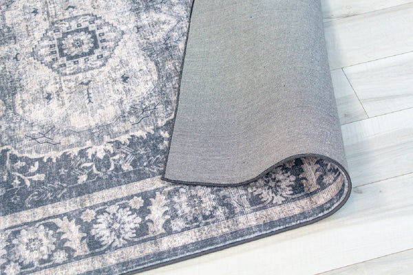 Homeroots 7' X 10' Black And Gray Oriental Area Rug  Polyester 530569