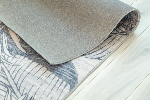 Homeroots 5' X 8' Gray And Brown Floral Distressed Area Rug  Polyester 530580