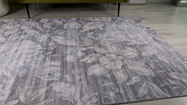 Homeroots 4' X 6' Gray And Beige Floral Area Rug  Polyester 530583