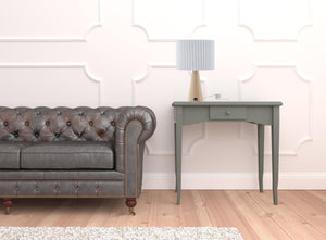 Homeroots 20" Ivory Solid Wood Usb Table Lamp With Ivory Drum Shade Ivory  530947