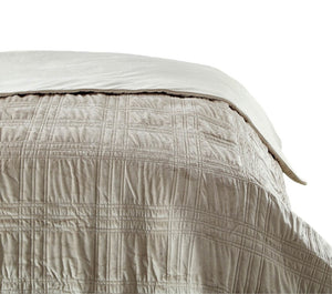 Homeroots 48" X 72" Taupe Velvet Quilted Weighted Blanket Taupe Velvet 531128