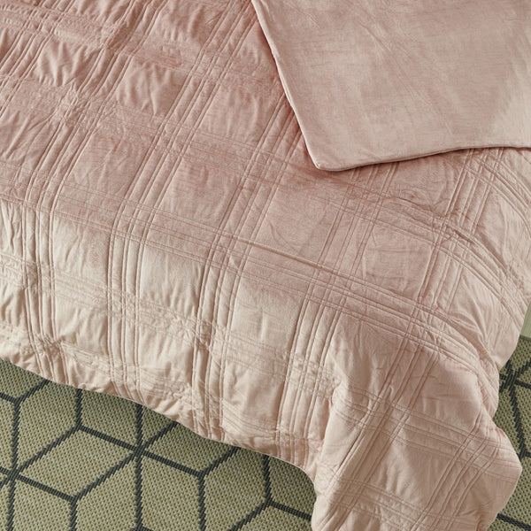 HomeRoots King Blush Quilted 25 Pound Weighted Blanket - Cozy, Breathable Comfort for Relaxing Sleep & Style 531141