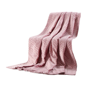 Homeroots Blush Quilted Polyester Solid Color Weighted Twin Blanket Blush Polyester 531153