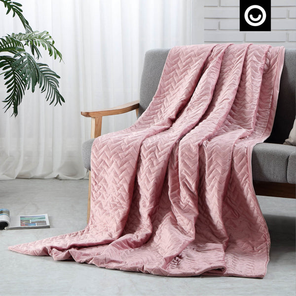 Homeroots Blush Quilted Polyester Solid Color Weighted Twin Blanket Blush Polyester 531153