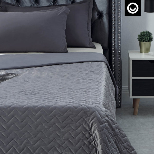 HomeRoots Twin Gray Polyester Quilted Weighted Blanket - 15 lb Cozy Comfort for Sleep, Travel, & Home Use 531158