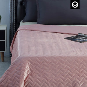 HomeRoots Queen Blush Quilt Weighted Blanket - 25 lbs of Comfort for Stress Relief & Restful Sleep Every Night 531170
