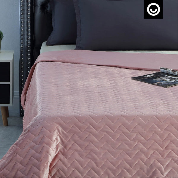 HomeRoots Queen Blush Quilt Weighted Blanket - 25 lbs of Comfort for Stress Relief & Restful Sleep Every Night 531170