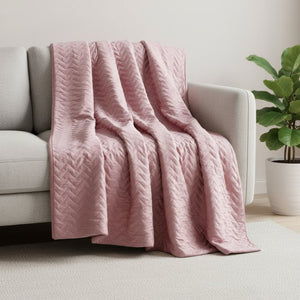 HomeRoots Twin Blush Chevron Quilted Weighted Blanket - 8 lb Cozy Comfort for Stress Relief & Better Sleep 531177
