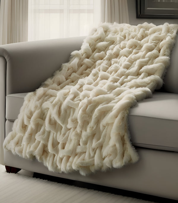 Homeroots 50" Cozy Plush Faux Fur Reversible Throw Blanket For Ultimate Comfort On Chilly Nights Cream White Faux Fur 531287