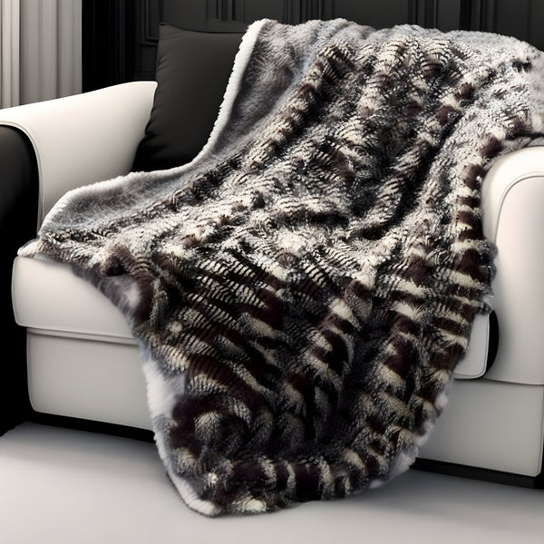 Homeroots 60" X 50" Dark Slate Gray Knitted Acrylic Animal Print Plush Throw Blanket  Acrylic 531298