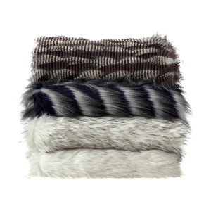 Homeroots 60" X 50" Navy Blue Knitted Acrylic Animal Print Plush Throw Blanket  Acrylic 531299