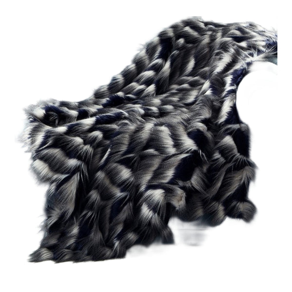 Homeroots 60" X 50" Navy Blue Knitted Acrylic Animal Print Plush Throw Blanket  Acrylic 531299