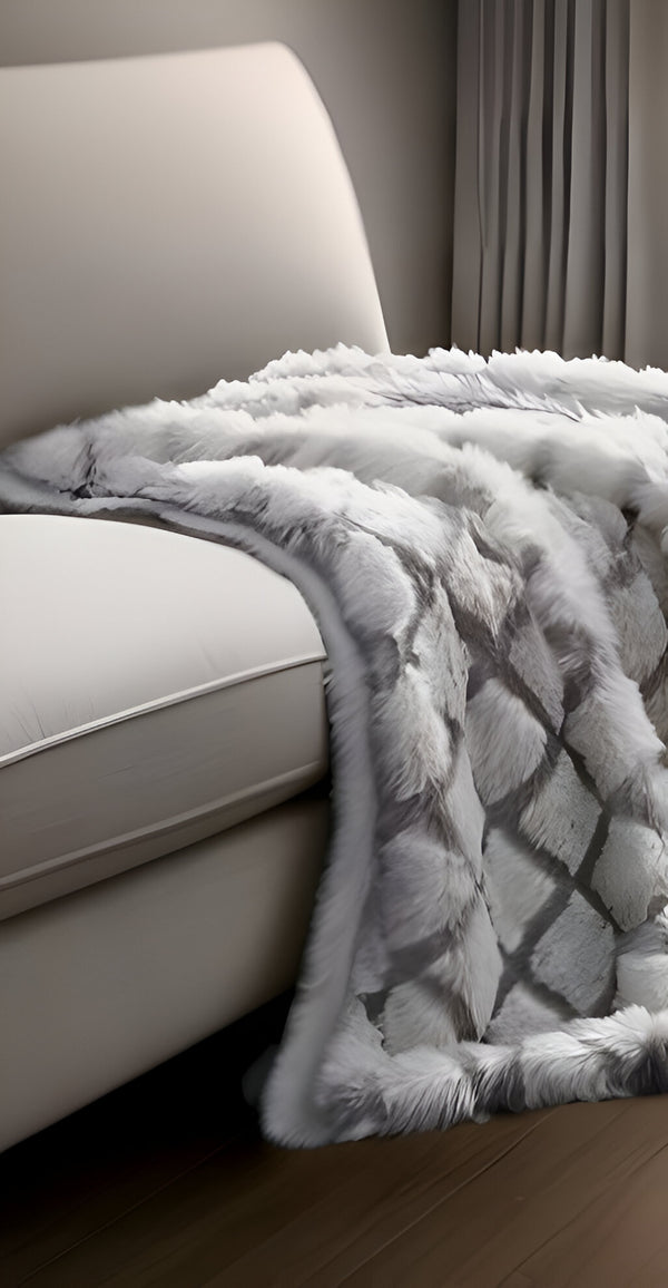 Homeroots 60" X 50" Gray Knitted Acrylic Geometric Throw Blanket Grey Acrylic 531387