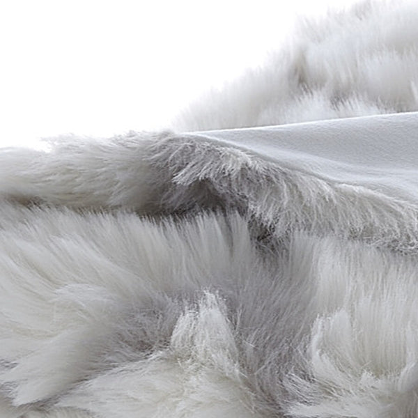 Homeroots 60" X 50" Gray Knitted Acrylic Geometric Throw Blanket Grey Acrylic 531387