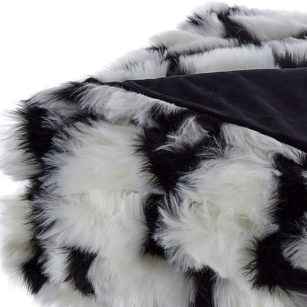 Homeroots 60" X 50" Black Knitted Acrylic Geometric Throw Blanket Black Acrylic 531392