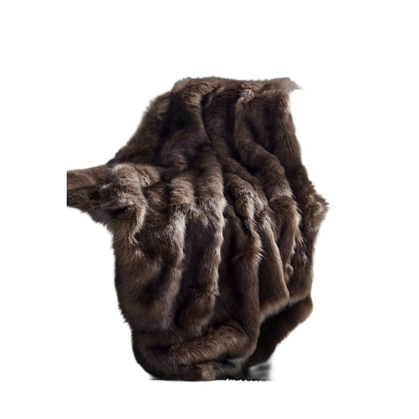 Homeroots 60" X 50" Brown Knitted Acrylic Animal Print Throw Blanket Kodiak Bear Acrylic 531402