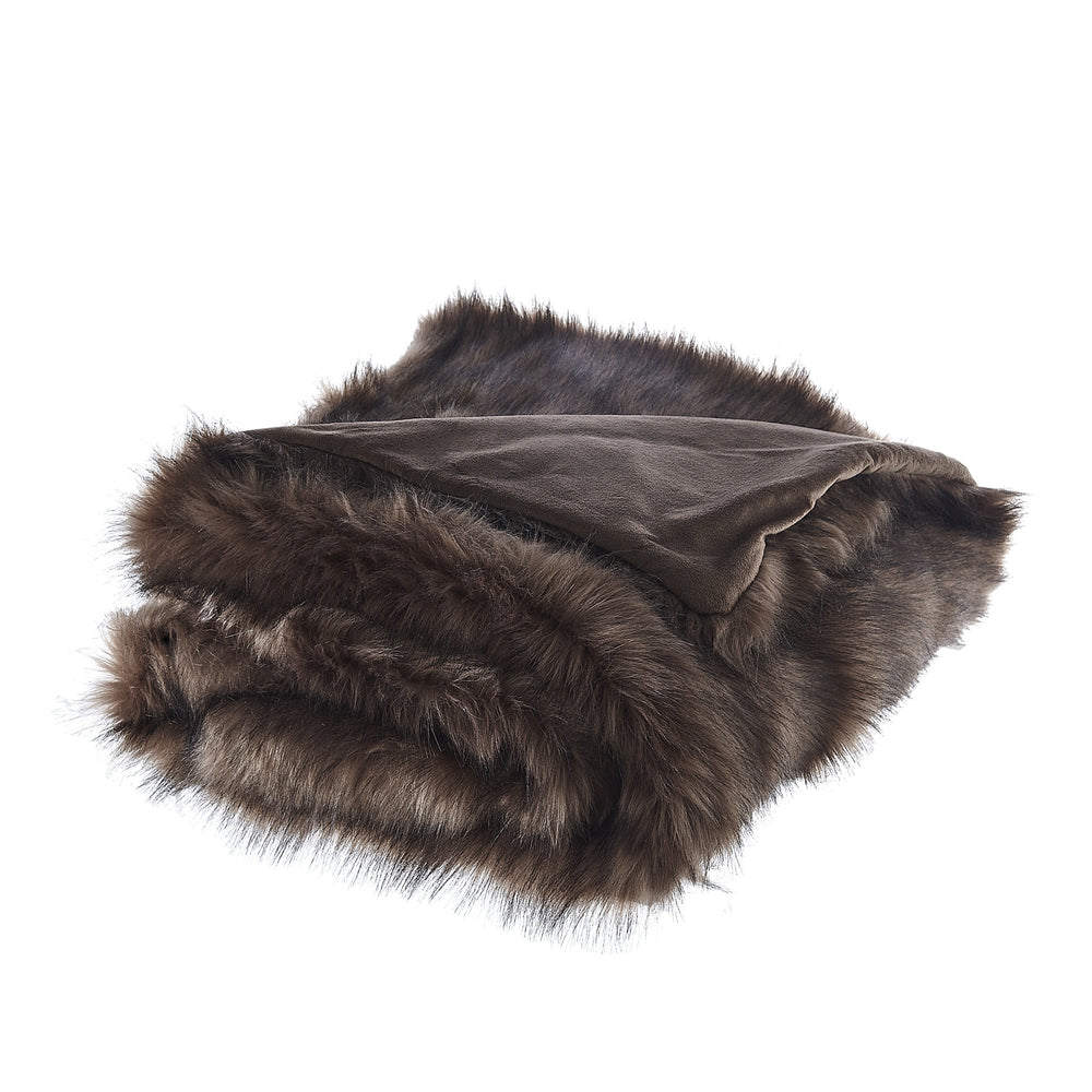 Homeroots 60" X 50" Brown Knitted Acrylic Animal Print Throw Blanket Kodiak Bear Acrylic 531402