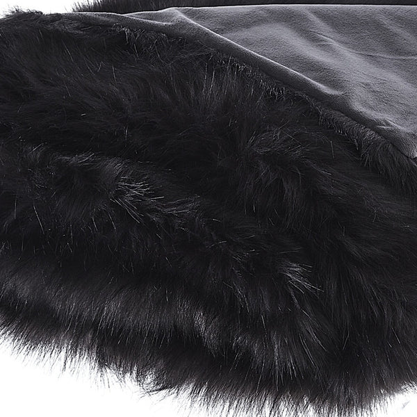 Homeroots 60" X 50" Gray And Black Knitted Acrylic Animal Print Throw Blanket Grey Wolf Acrylic 531403