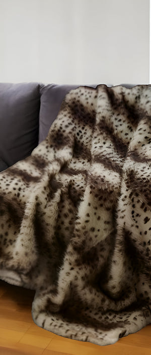 Homeroots 60" X 50" Brown Knitted Polyester Animal Print Throw Blanket Brown Cheetah Polyester 531406