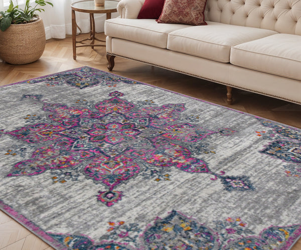 Homeroots 5' X 7' Pink Medallion Power Loom Area Rug  Polypropylene 531565