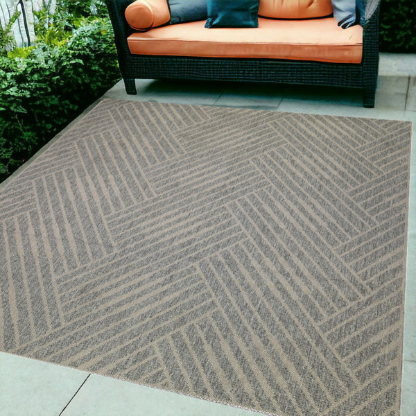HomeRoots 8' Contemporary Gray and Blue Geometric Indoor Outdoor Area Rug – Durable, Stain-Resistant Design Cream 6'6" x 9'10" 531638