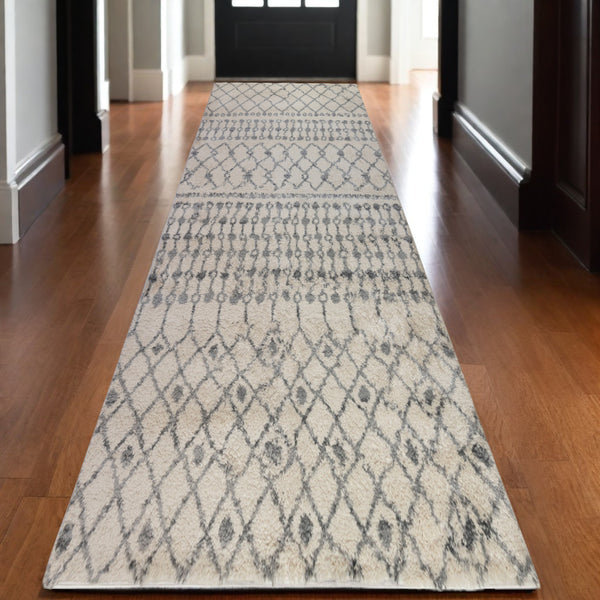 Homeroots 10' Gray And Ivory Geometric Shag Rug - Stylish, Stain-resistant, Durable Design For Your Home Decor 10' Runner Polypropylene 531962