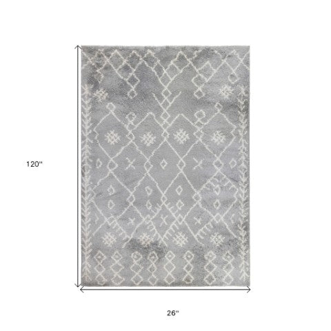 Homeroots 10' Ivory And Light Gray Geometric Shag Rug - Stylish, Durable, Stain-resistant Accent For Any Space 10' Runner Polypropylene 531965