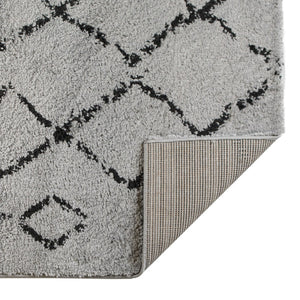 HomeRoots 7' Luxurious Black and Gray Geometric Shag Area Rug for Modern Spaces, Soft, Durable, Easy Care 8' X 12' 531973