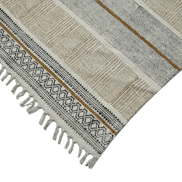 HomeRoots 5' Handmade Flatweave Distressed Area Rug in Gray and Brown with Fringe for Stylish Living Spaces 8' X 10' 532038