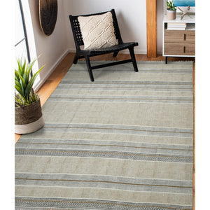 HomeRoots 5' Handmade Flatweave Distressed Area Rug in Gray and Brown with Fringe for Stylish Living Spaces 9' X 12' 532039