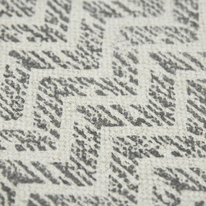 HomeRoots 5' Gray and Ivory Geometric Handmade Flatweave Area Rug with Fringe for Modern Living Spaces 5' X 8' 532046