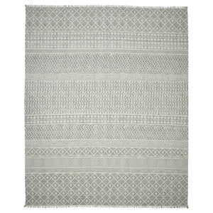 HomeRoots 5' Gray and Ivory Geometric Handmade Flatweave Area Rug with Fringe for Modern Living Spaces 8' X 10' 532048