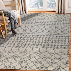 Homeroots 10' Gray And Ivory Geometric Shag Rug - Stylish, Stain-resistant, Durable Design For Your Home Decor 5' X 8' Polypropylene 532405