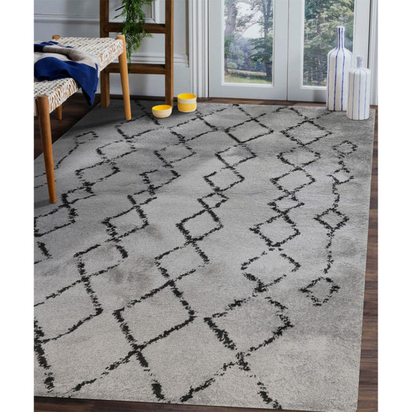 Homeroots 10' Black And Gray Geometric Shag Rug - Durable, Stain Resistant Design For Modern Home Decor Style 5' X 8' Polypropylene 532411