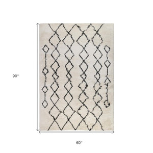 Homeroots 10' Black And Gray Geometric Shag Rug - Durable, Stain Resistant Design For Modern Home Decor Style 5' X 8' Polypropylene 532413