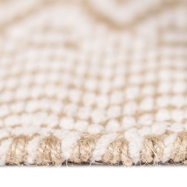 Homeroots 8' Handmade Tan Jute Geometric Flatweave Area Rug – Stylish, Premium Texture For Any Room 8' X 10' Jute 532458