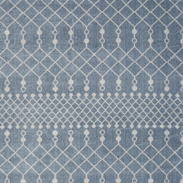 Homeroots 5' X 7' Blue And Ivory Abstract Power Loom Washable Area Rug  Polyester 532824
