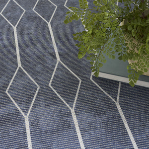 Homeroots 5' X 7' Blue And Ivory Geometric Power Loom Washable Area Rug  Cotton Blend 533011