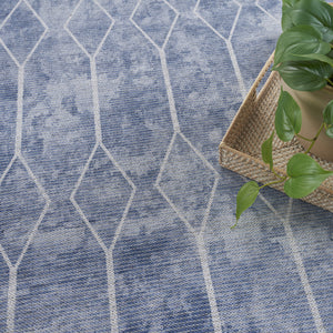 Homeroots 6' X 9' Blue And Off White Geometric Power Loom Washable Area Rug  Cotton Blend 533023