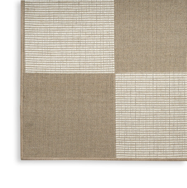 HomeRoots 8' Natural and Ivory Geometric Area Rug - Power Loomed, Washable, Non-Skid for Modern Elegance 8' X 10' 533151