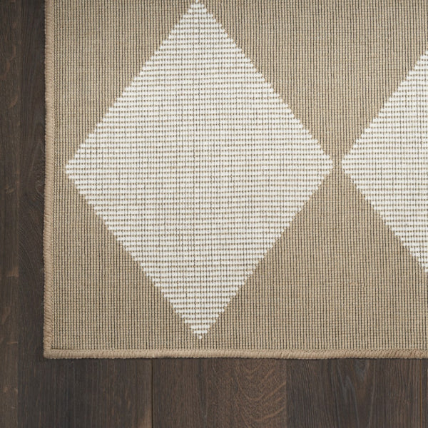 HomeRoots 8' Natural and Ivory Geometric Area Rug - Power Loomed, Washable, Non-Skid for Modern Elegance 8' X 10' 533158